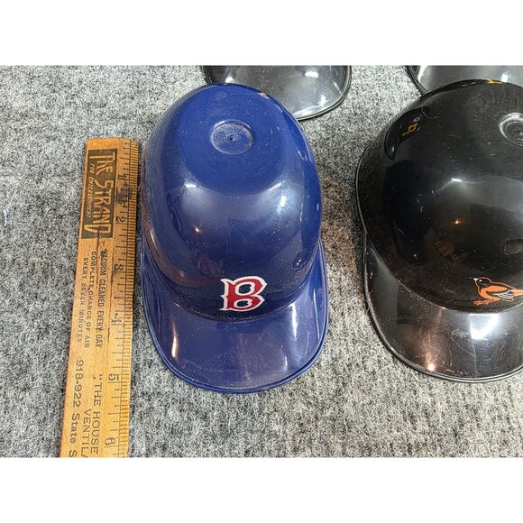 Mini MLB Baseball Batting Helmet Collection Featuring 9 Teams Vintage Plastic - Picture 7 of 8